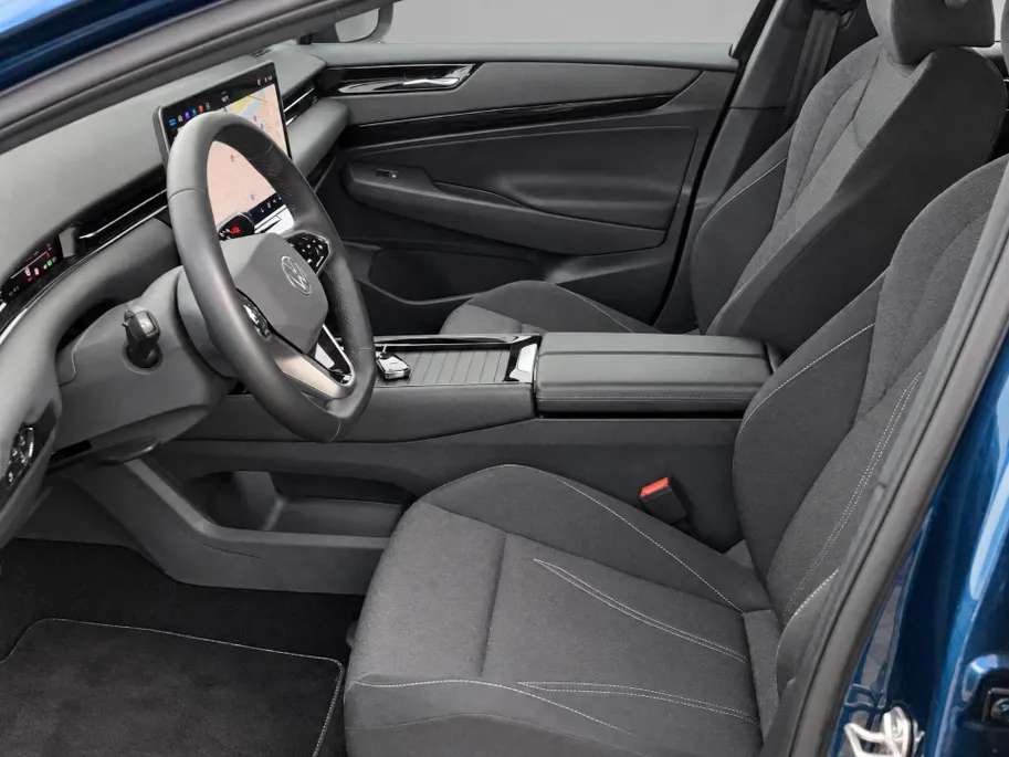 Volkswagen ID.7 Tourer Pro 77 kWh 210kW/286PK · Trekhaak · Navigatie · 360°Camera + parkeersensoren · Garantie t/m 17-10-2027