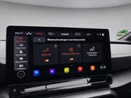 CUPRA Formentor 1.4 245pk DSG e-Hybrid VZ Performance · Panoramadak · Camera · Trekhaak · Apple/Android Car Play · Navigatie · Stoelverwarming · 19'' Inch ·