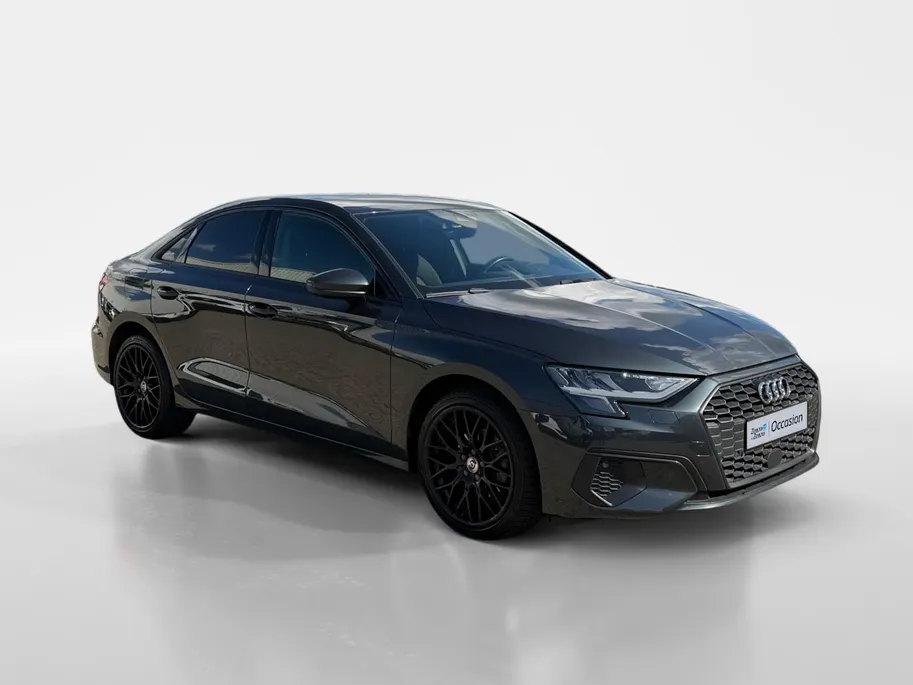 Audi A3 Limousine 30 TFSI Advanced edition | Automaat | Trekhaak | Cruise Control | All Season Banden | Climate Control | Verwarmbare Voorstoelen | Parkeersensoren Achter | Navigatie | Bovag Garantie