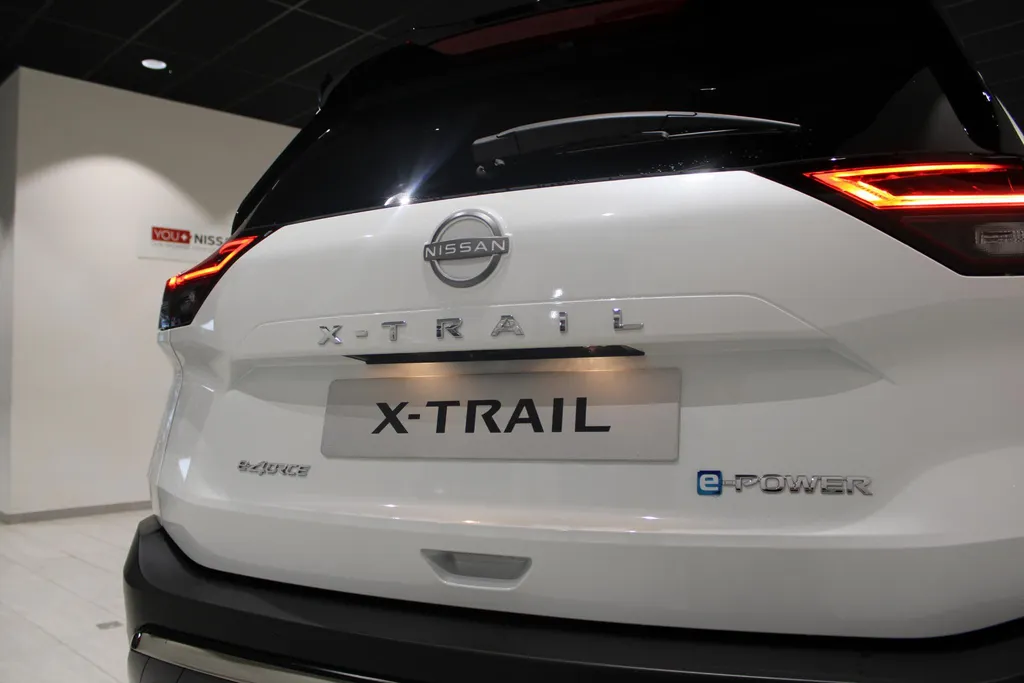Nissan X-Trail 1.5 e-4orce N-Trek 4WD 7 persoons | €5.500,= VOORRAAD KORTING |