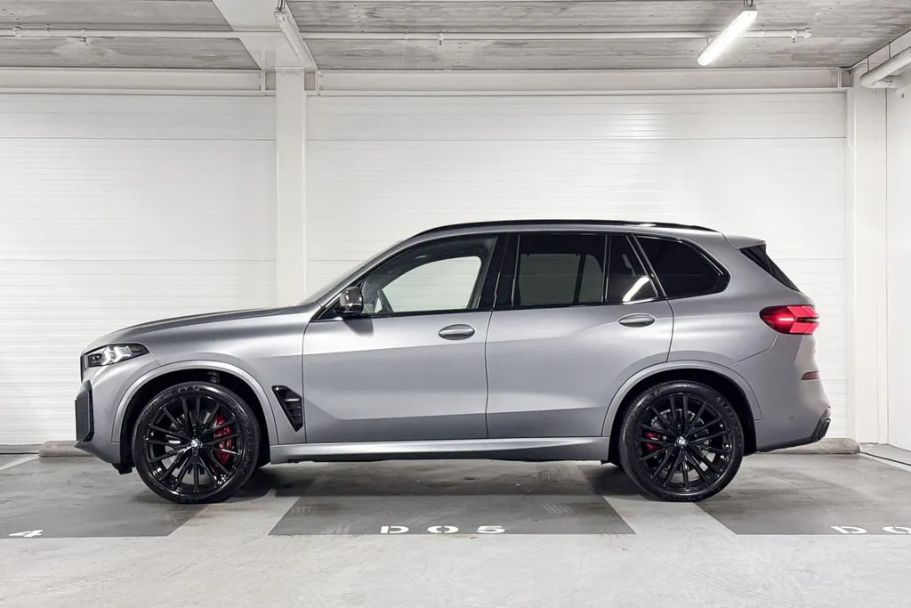 BMW X5 M60i xDrive