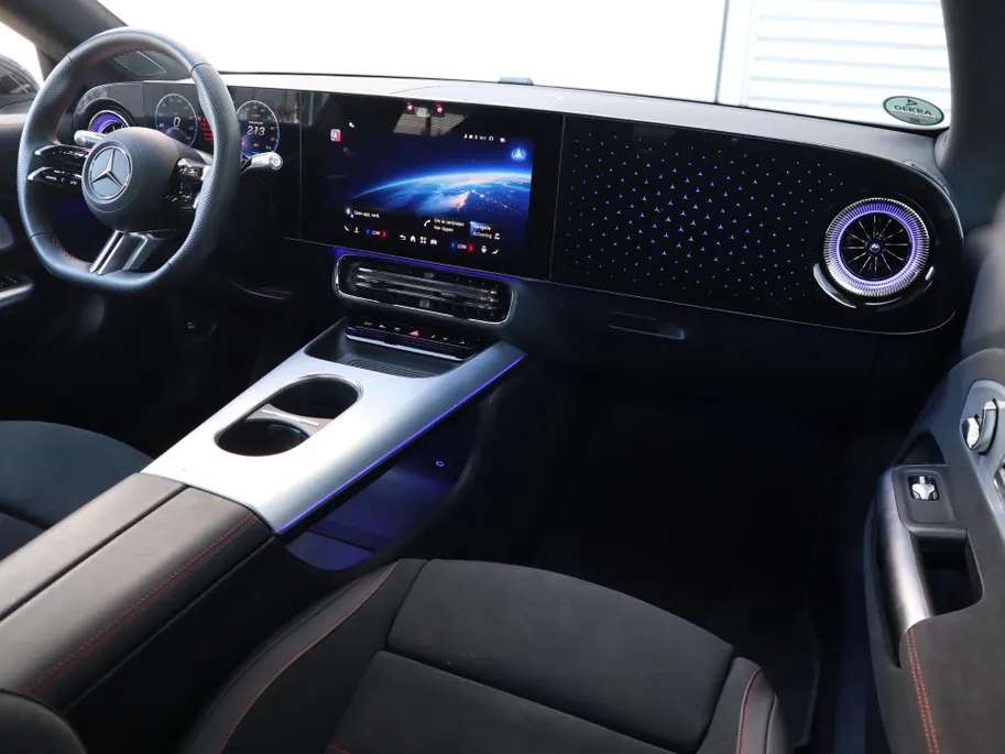 Mercedes-Benz CLA 250+ Launch Edition 85.5 kWh l Keyless l Achteruitrij camera l Stoelverwarming l Memory