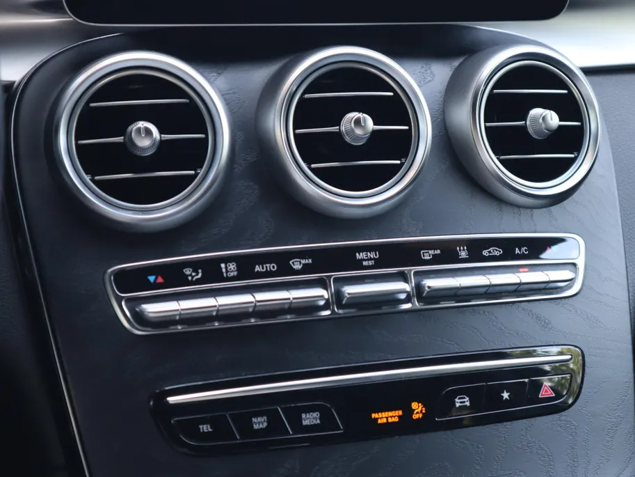 Mercedes-Benz GLC 300e 4MATIC Business Solution AMG l Achteruitrij camera l Cruise controle l Electrische achterklep