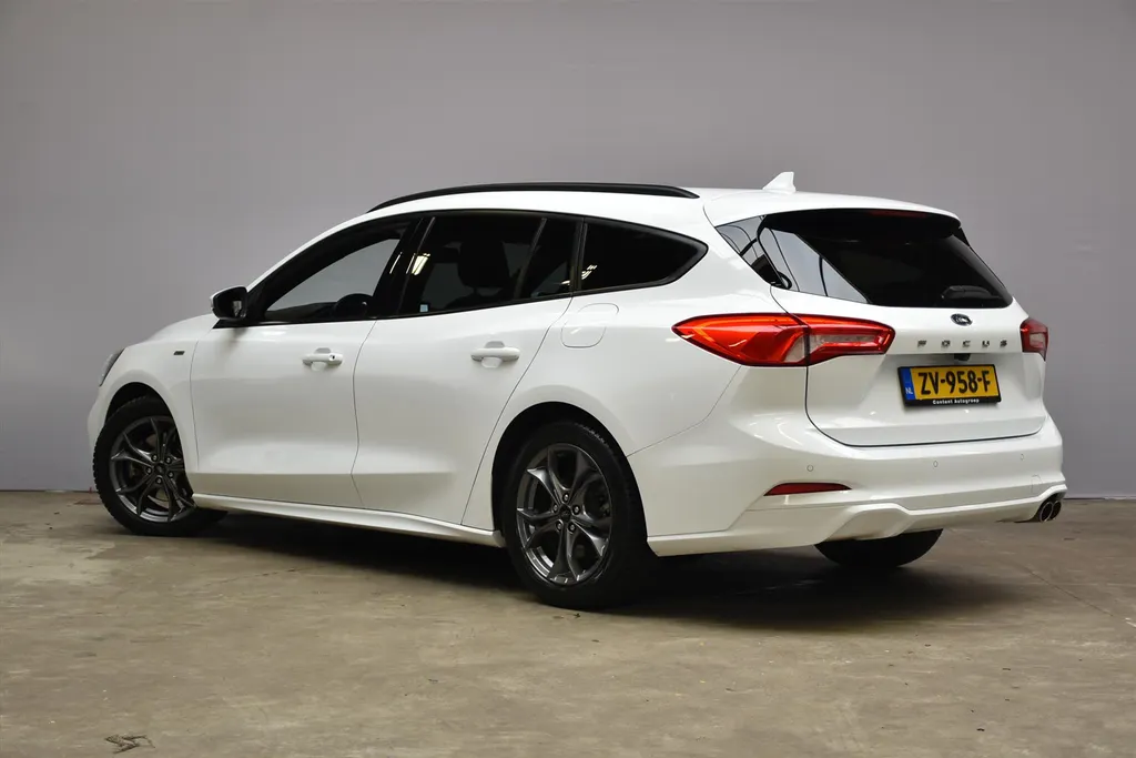 Ford Focus Wagon 1.0 EcoBoost 125pk Automaat ST Line