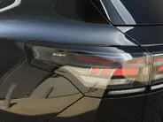 Volkswagen Tiguan 1.5 eTSI R-Line Business | Elektrisch wegklapbare trekhaak | Stoelmassage | Elektrisch bedienbare achterklep | Achteruitrijcamera | Parkeersensoren voor- en achter | Navi | Adaptive cruise control | Sportstoelen