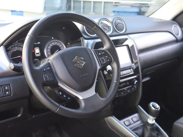 Suzuki Vitara 1.4 BoosterJet Select Hybrid AdaptiveCruise | Carplay | All seasons