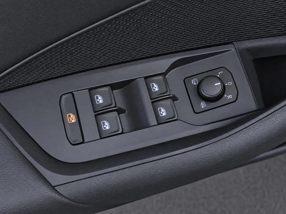 Škoda Octavia Combi 1.4TSI iV PHEV 150kW/204PK Sportline Business · Panoramadak · Navigatie · Camera + Parkeersensoren · Stoel, Stuur + achterbank verwarming · 18'' Velgen ·