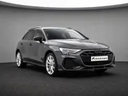 Audi A3 Sportback 45 TFSIe 272pk S-tronic S edition Competition · Camera · Sonos Audio · Elektrische stoelverstelling · Keyless  · Stoelverwarming · Afneembare Trekhaak · Fabrieksgarantie tot 03-04-2030 of 100.000km · EXTRA INRUILKORTING ·