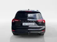 Ford Focus Wagon 1.0 EcoBoost Hybrid Titanium | Trekhaak | Stoel, stuur en voorruitverwarming | Cruise | Climate