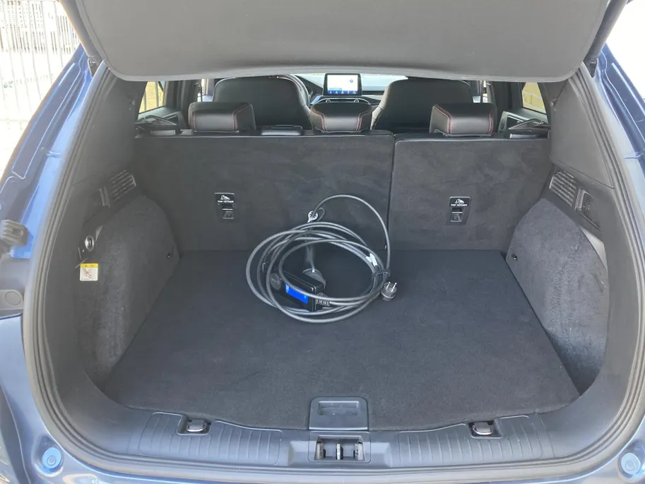 Ford Kuga 2.5 PHEV 225 pk ST-Line X Elektrisch wegklapbare trekhaak - 19inch lichtmetalen velgen - Winter Pack - Navigatie - Achterruitrijcamera