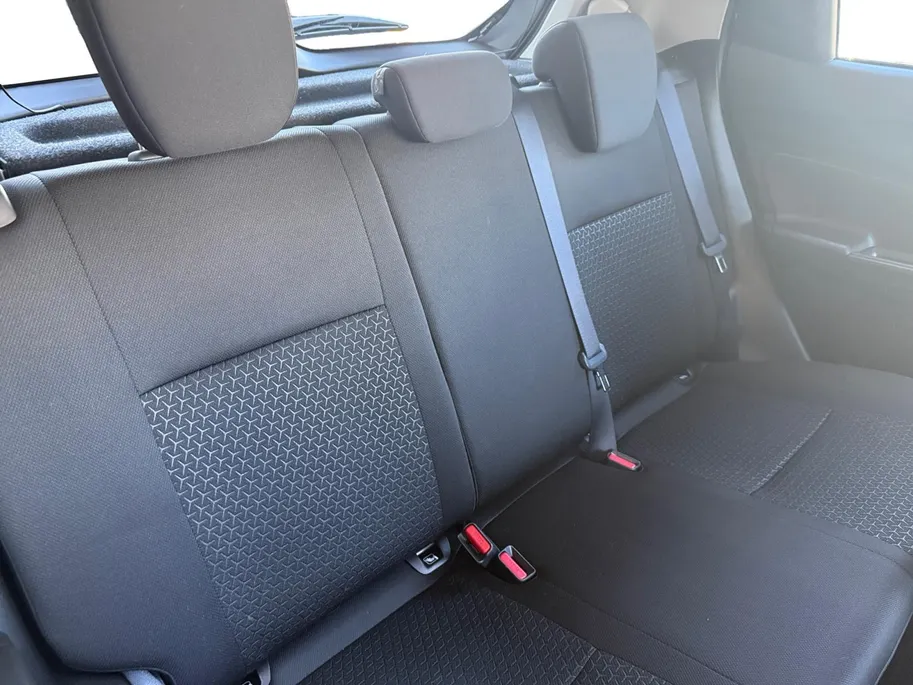 Suzuki Swift 1.2 Style Smart Hybrid | NL Auto | Volledige Historie | Achteruitrijcamera | Stoelverwarming | Dodehoek Detectie | Navigatiesysteem |