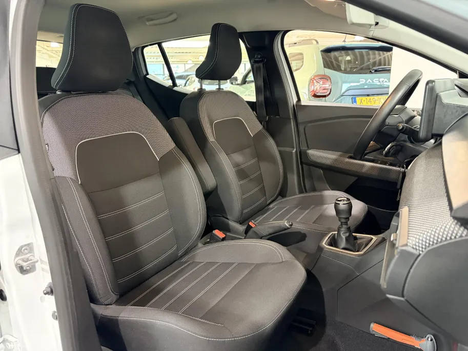 Dacia Sandero 100PK TCe ECO-G Expression | 1e eigenaar | Airco | Parkeersensoren | Camera | Apple CarPlay/Android Auto | Elektrische Ramen & Spiegels | Licht & Regen Sensor | Full LED |