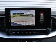 Kia Ceed Sportswagon 1.5 T-GDi DynamicPlusLine | Stoel- & stuurverwarming | Camera | Clima | Cruise adapt. | LED | Navi | Elek. achterklep | 16' LM |