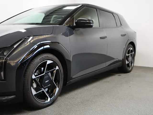 Kia EV4 GT-Line Business Edition 81.4 kWh