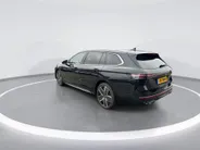 Volkswagen Passat Variant R-Line Edition 1.5 eHybrid 204 pk 6 versn. DSG · Multimedia pakket plus · High-end geluidsysteem 'Harman Kardon' · Prijs incl. inruilpremie · MEGA Sale