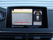 Peugeot 3008 1.6 e-THP Allure | Trekhaak | Navi | Elektr. achterklep | Camera | Apple Carplay/Android Auto | Cruise | 18' LM | All seasons |