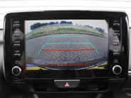 Mazda 2 Hybrid 1.5 Select | 16" LM | Stoel- & stuurverwarming | HUD | Camera | Dodehoek sensor | Clima | Apple Carplay/Android Auto |