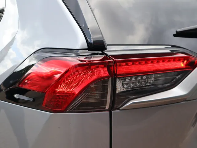 Toyota RAV4 2.5 Hybrid AWD Dynamic | Trekhaak | All Seasons