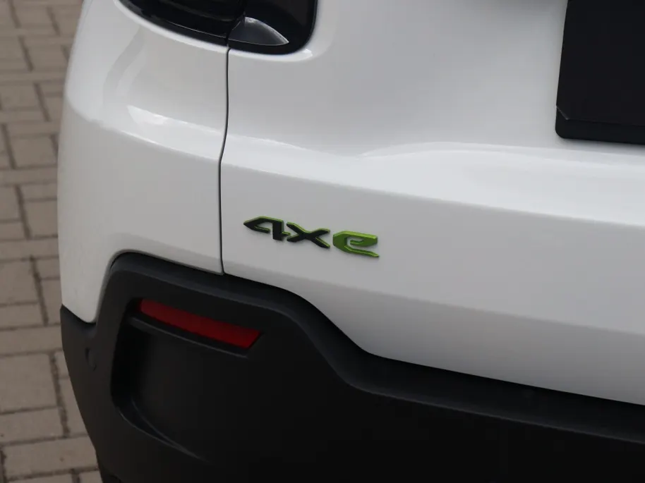 Jeep Avenger 1.2T 136 PK 4xe Overland | Infotainment | Winter | Convenience VERKOCHT