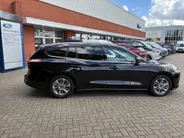 Ford Focus Wagon 1.0 EcoBoost Hybrid Titanium GROOTSCHERM, WINTERPAKKET.