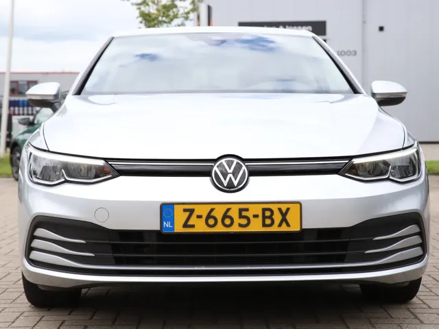 Volkswagen Golf 1.0 TSI Life  | CAMERA | ACC  | APPLE | LED | PDC