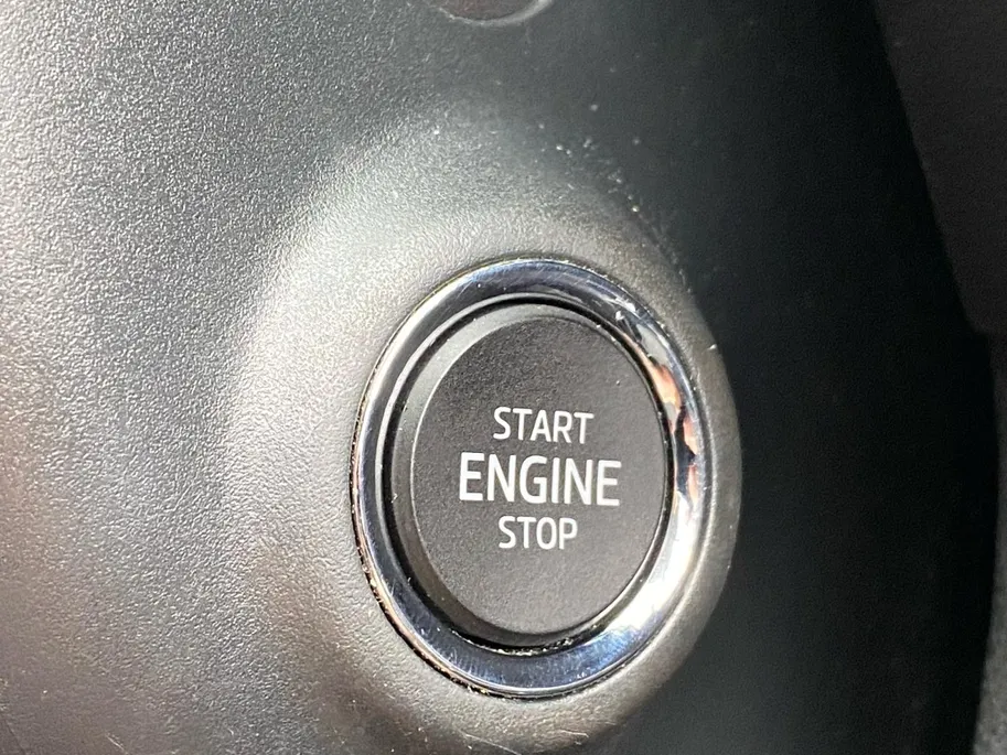 Škoda Karoq 1.0 TSi Style Business NL Auto | Trekhaak | Canton Sound | Stoelverwarming | Elektr. kofferklep | Etc.