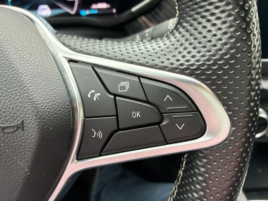 Renault Arkana 1.6 E-Tech Hybrid 145 R.S. Line | Carplay | Camera | Adaptive Cruise Control | Climate Control | Leder en Alcantara