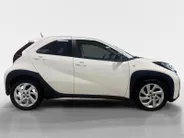 Toyota Aygo X 1.0 FIRST | APPLE CARPLAY | CAMERA | NL-AUTO |