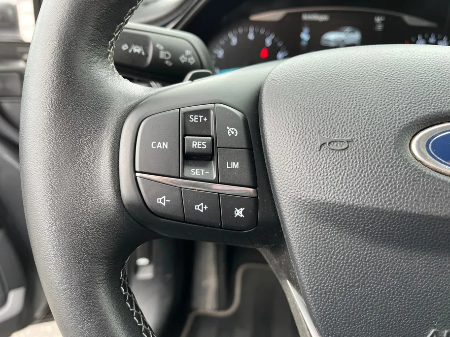 Ford Fiesta 1.0 EcoBoost Titanium Automaat | NL auto | Dealer onderhouden | Trekhaak | Winter Pack | Parkeersensoren voor en achter | Achteruitrijcamera | Cruise control | Apple carplay & Android auto | 16' lichtmetalen velgen | Bovag garantie |