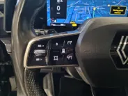 Renault Austral 1.2 E-Tech full hybrid 200 iconic * Panorama Dak  * Cruise Control Adaptief * Trekhaak Afneembaar * 360 Camera * Carplay * Winterpack * LM Velgen * 12 Maanden BOVAG Garantie *