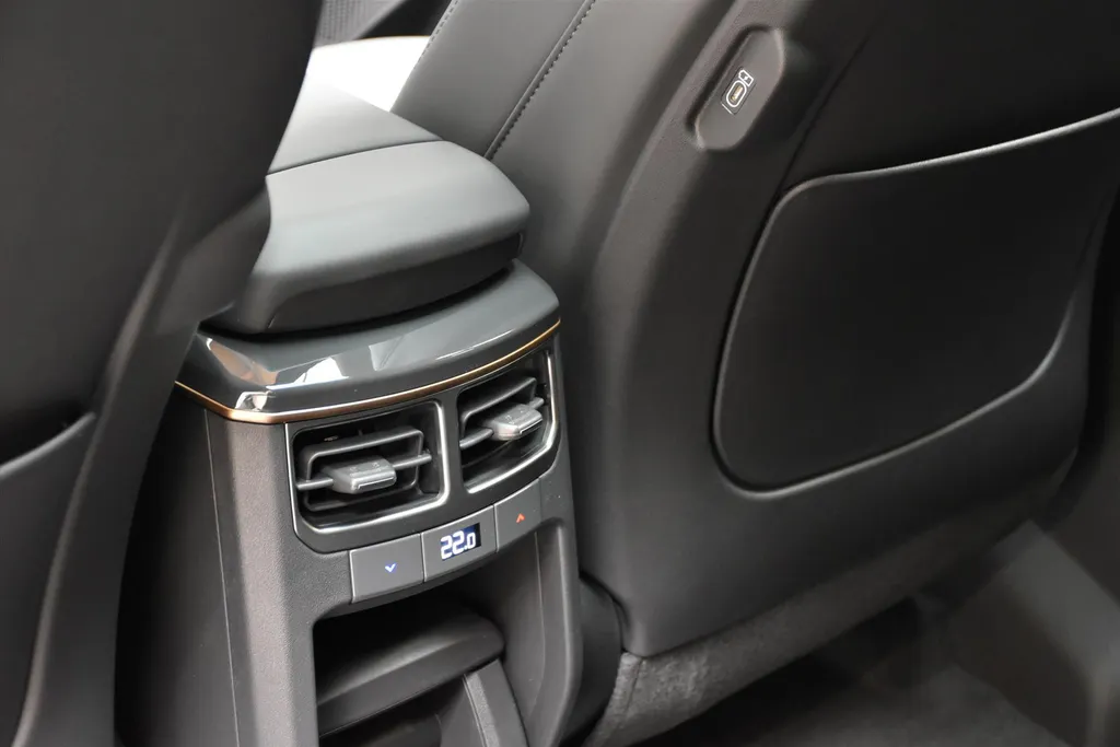 Kia EV5 81,4 kWh 217pk 2WD Plus Advanced NIEUW TE BESTELLEN