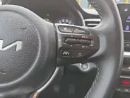 Kia Stonic 1.0 T-GDi MHEV DynamicPlusLine 1e Eigenaar | Zeer nette auto | Dealer onderhouden | Navi | Camera | Cruise & Climate control | Apple CarPlay & Android Auto | Fabrieksgarantie t/m 11-12-2030 +3x 1 jaar* | NAP