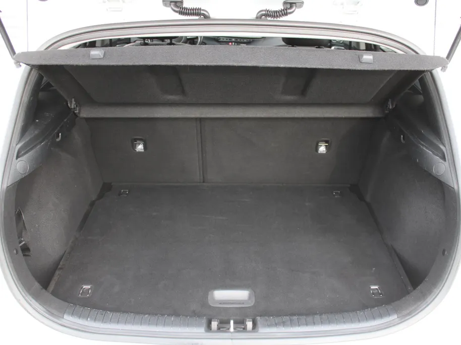 Kia Ceed 1.4 T-GDi DynamicPlusLine | 17 inch | Navi | Camera | Trekhaak | Stoel- Stuurverwarming |