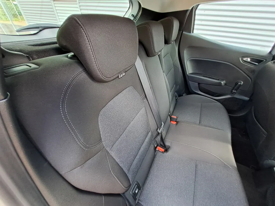 Renault Clio 1.0 TCe 90 Equilibre | Navigatie | Cruise | DAB | Rijstrooksensor met correctie | Airco | Apple Carplay/Android Auto