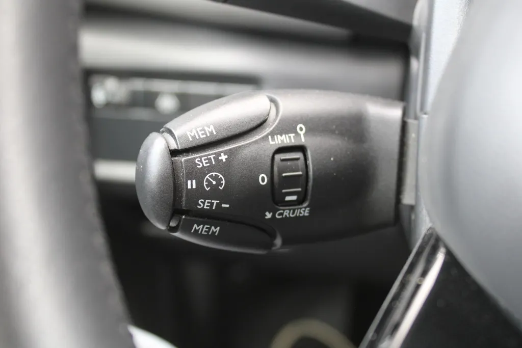 Citroën C5 Aircross 1.2 PureTech Business | 18' LM | Navi | Cruise | PDC | Camera |