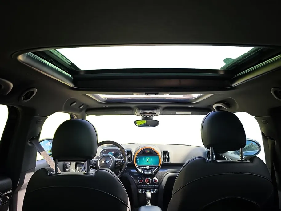 MINI Countryman 1.5 Cooper S E ALL4 Chili Automaat | Harmon Kardon audio | Navigatie  | Schuif/kantel dak | Parkeersensoren v + a | Head up display