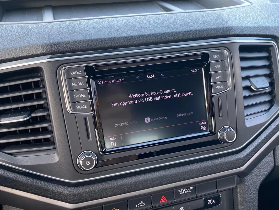 Volkswagen Amarok 3.0 TDI 4Motion Plus Cab Dark Label | Automaat | Trekhaak | Camera | Apple Carplay/Android Auto | Stoelverwarming | Cruise Control | Climate Control | Navigatie