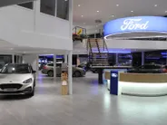 Ford Transit 350 2.0 TDCI L3H2 Trend 130 pk l BPM VRIJ! | Navigatiesysteem| 12' scherm | Trekhaak | Voorruitverwarming l 3-zits | All seasonbanden | Laadruimtebescherming