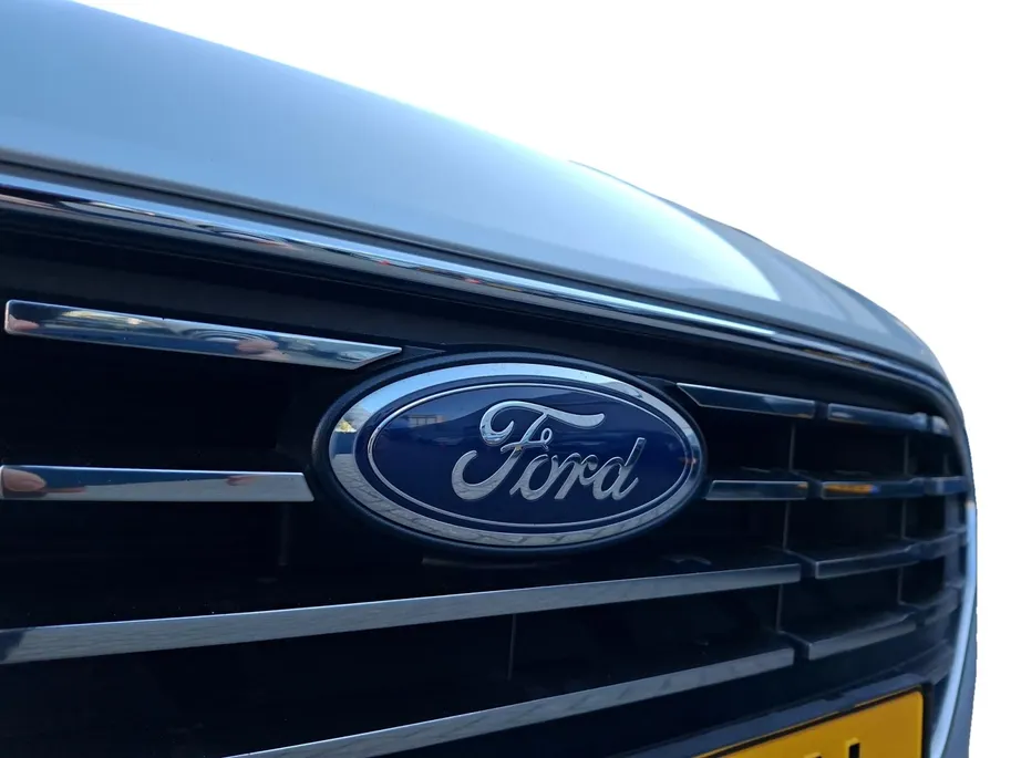 Ford Focus Wagon 1.0 EcoBoost Hybrid Titanium X | Dealeronderhouden | Stoel- stuur en voorruitverwarming | Navigatie