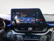 Toyota C-HR 1.8 Hybrid Dynamic Airco automatisch| Autonomous Emergency Braking | Cruise control adaptief | Lichtmetalen velgen 18' | Navigatiesysteem full map | Voorstoelen verwarmd