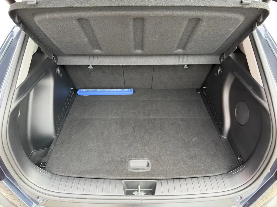 Hyundai Kona 1.6 GDI HEV Premium Sky | Schuif-kanteldak| Stoelverwarming/koeling| Lederen bekleding| Bose| Elektrische stoelen met geheugen| BOM VOL OPTIES