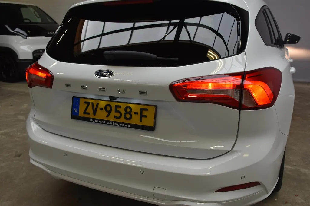 Ford Focus Wagon 1.0 EcoBoost 125pk Automaat ST Line