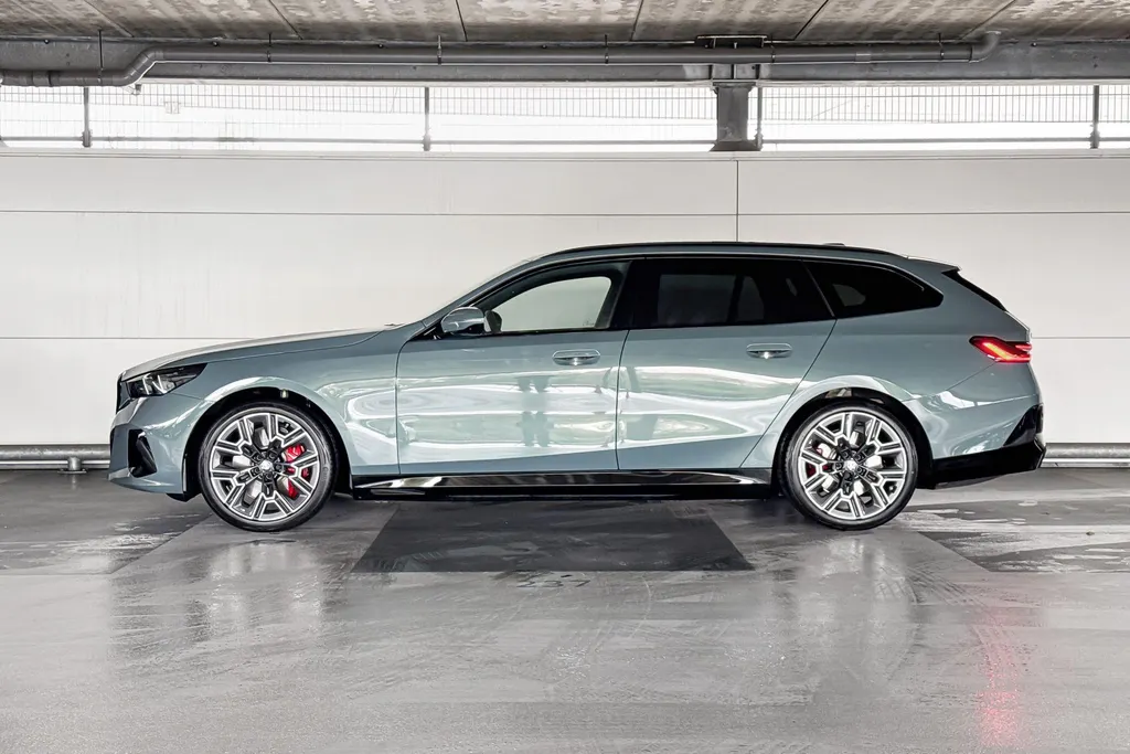 BMW i5 Touring eDrive40 84 kWh
