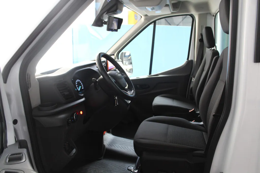 Ford Transit 350 2.0 TDCI L4H1 Trend Chassis Cabine Bakwagen | automaat | BÄR elektrische achterklep | hulpluchtvering |