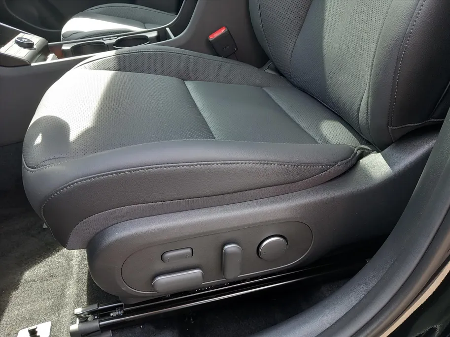 Hyundai Kona 1.6 GDI HEV Premium Sky