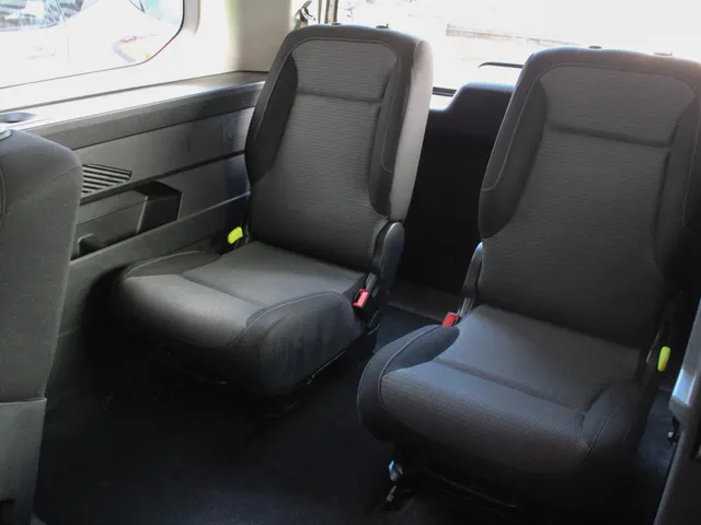 Toyota ProAce CITY 1.2 Turbo Dynamic Long 7p. | Navi | Carplay / Android Auto | Airco | Cruise