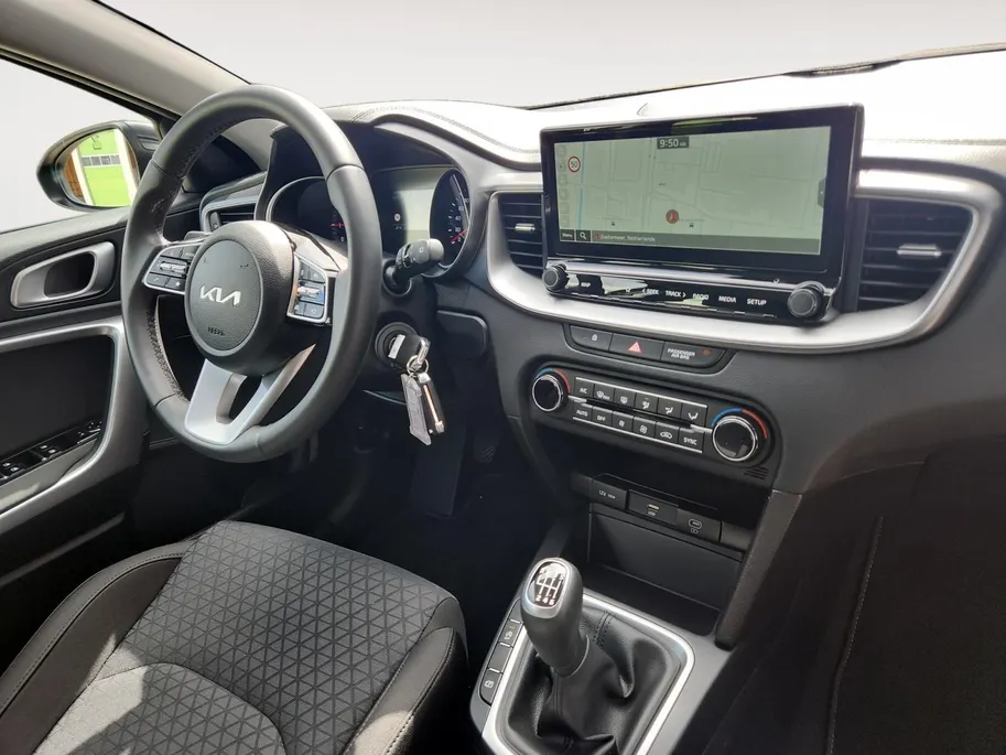 Kia Ceed Sportswagon 1.0 T-GDi ComfortLine | Camera | Navi | Apple Carplay | Android Auto | Lichtmetalen Velgen |