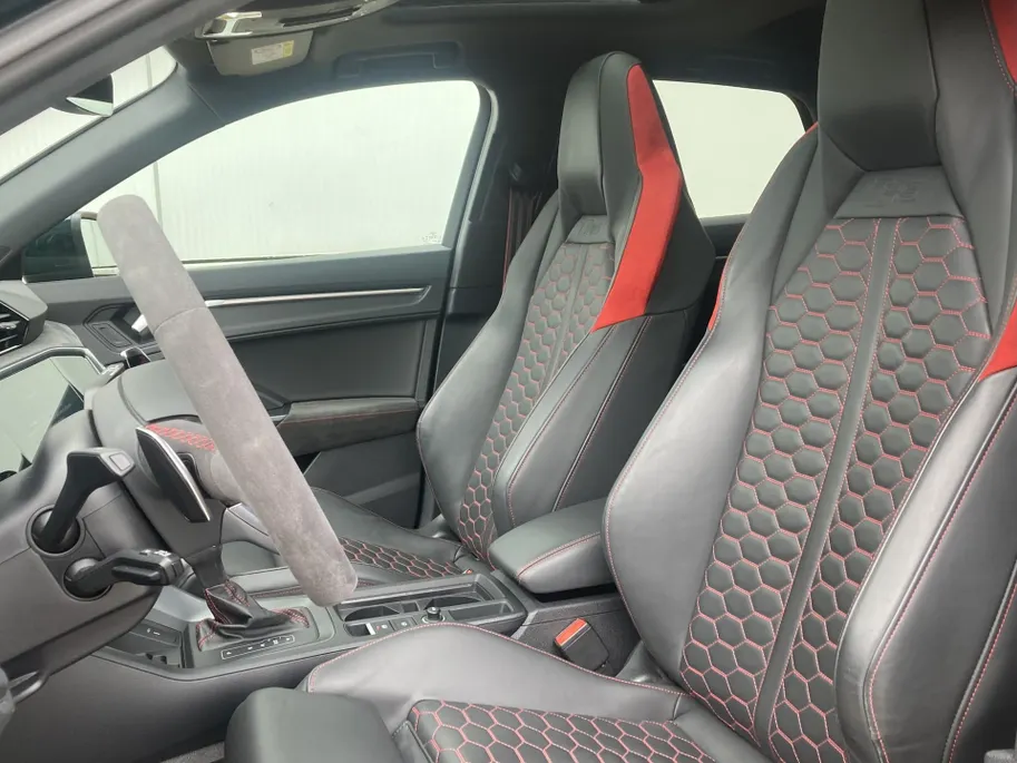 Audi RSQ3 Sportback RSQ3 2.5 TFSI Quattro 400 pk Individual Green Audi Drive Select - Panoramadak - B&O Premium Audio  Elektrisch wegklapbare trekhaak
