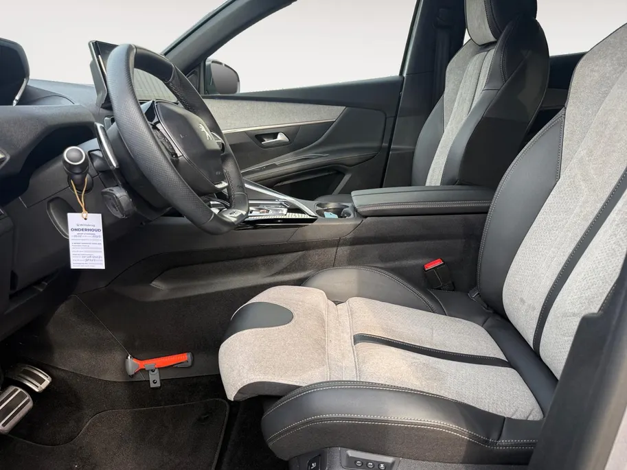 Peugeot 3008 1.6 HYbrid 225 GT | Adapt. Cruise Control | Elektr. verstelbare bestuurdersstoel | Achteruitrijcamera | Dodehoek Detectie | Elektr. achterklep |