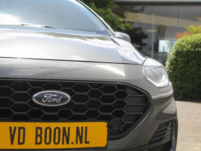 Ford Fiesta 1.0 EcoBoost Hybrid ST-Line Automaat | Navi | Cruise | Clima | Park sens | All Season